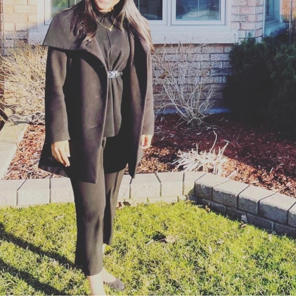 Coats jacket and dresses - Picture 12 of 14